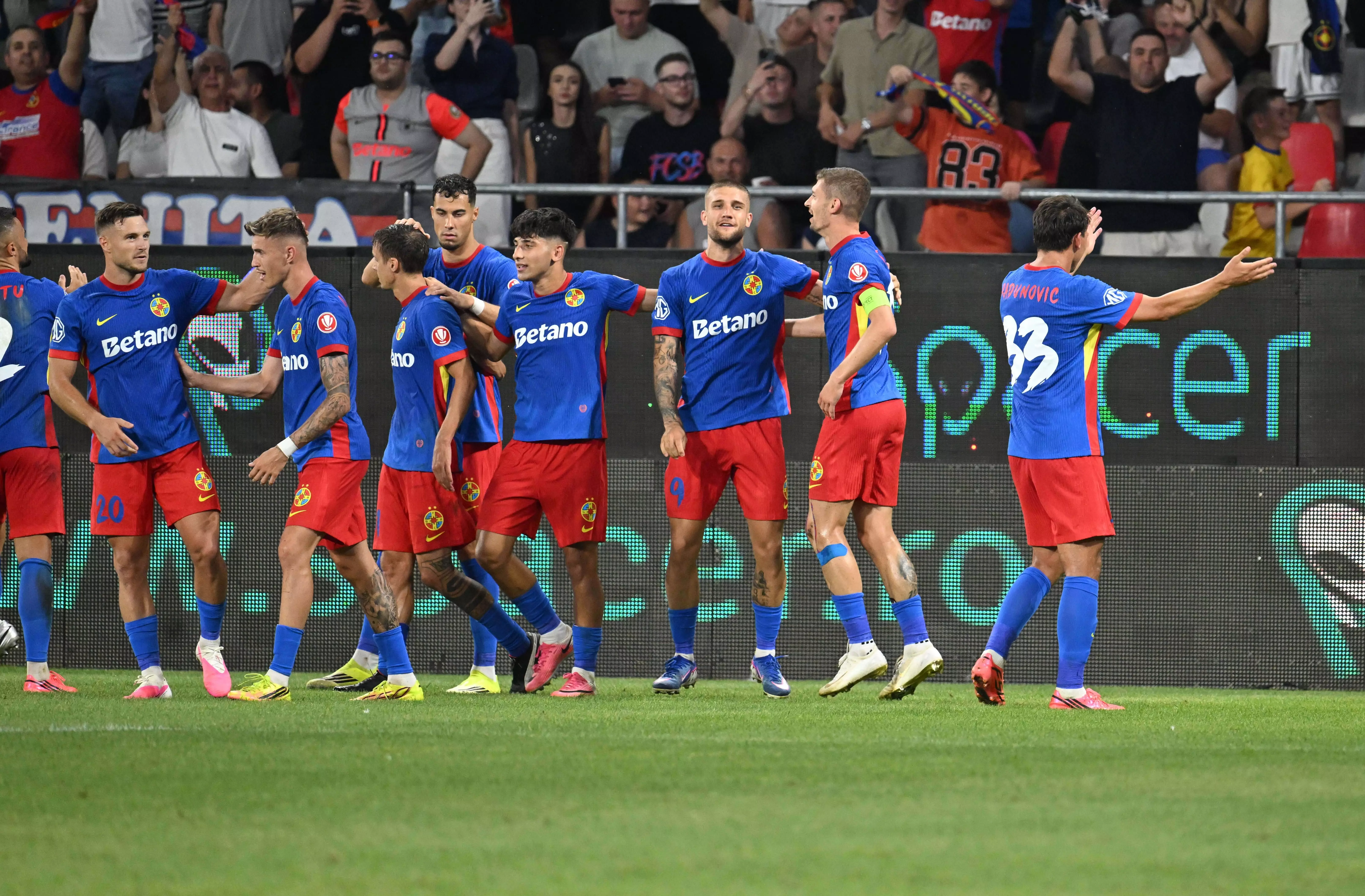 VIDEO EXCLUSIV A văzut ce se întâmplă cu FCSB în startul sezonului și a reacționat: ”Mi se rupe sufletul!”